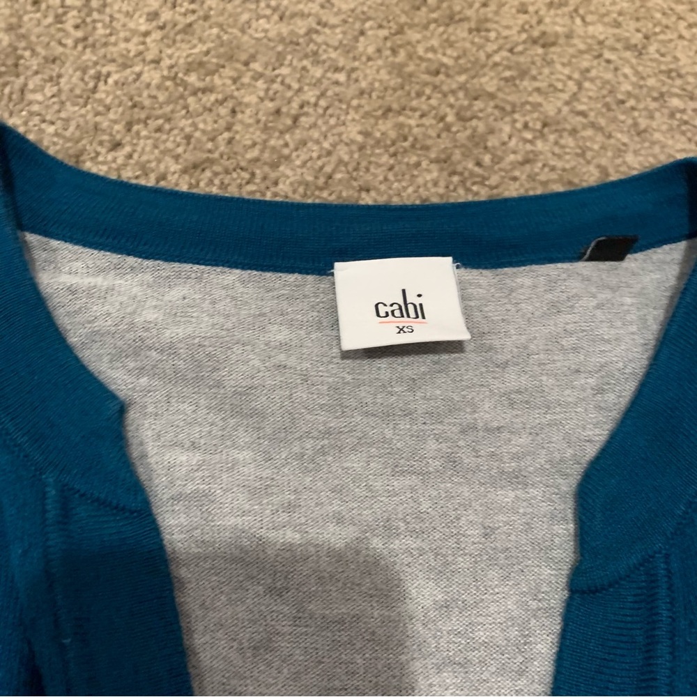 Cabi Moroccan Blue V-Neck Snap-Closure Long-Sleeve Ever Cardigan #3368 Teal - Picture 4 of 6